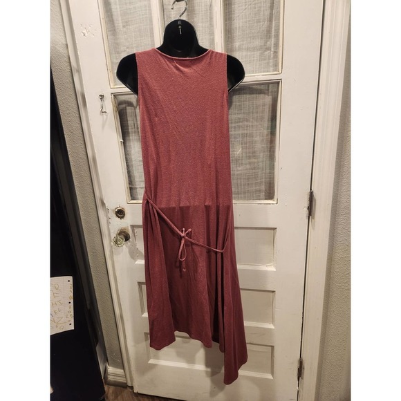 Chelsea 28 Assymetrical Sleeveless Dress‎ - Picture 4 of 4